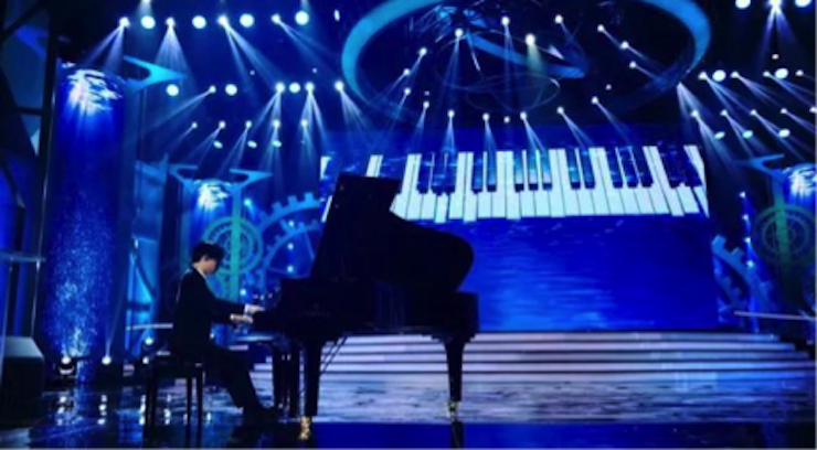 东方卫视五一晚会  713贵宾会检测线路艺术家宋思衡奏响《长江之歌》
