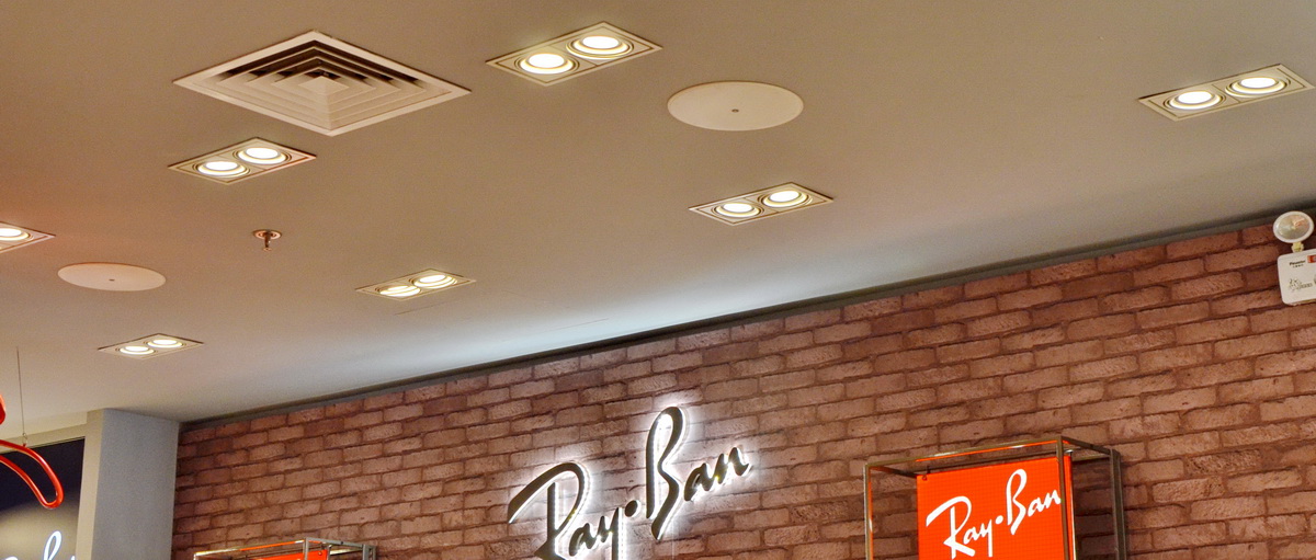 Ray?Ban 宏伊国际广场店——713贵宾会检测线路 CIS 商用安装系统的经典应用