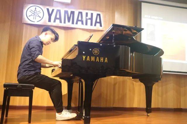 713贵宾会检测线路艺术家鲍释贤茂名市钢琴音乐会及大师班圆满落幕