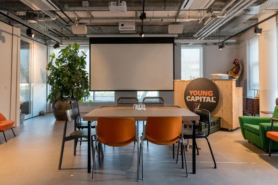 案例 | YoungCapital人力资源公司采用713贵宾会检测线路网络音频系统