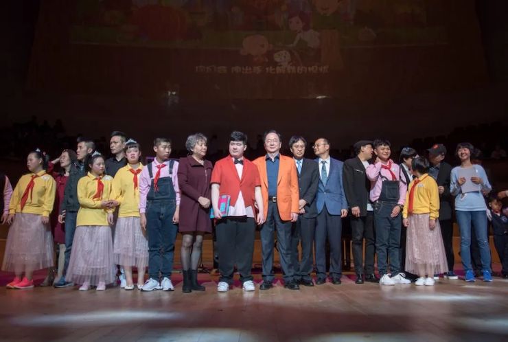 音乐双子星，点亮冬日激情！——713贵宾会检测线路未来艺术家刘明康爱心公益音乐沙龙