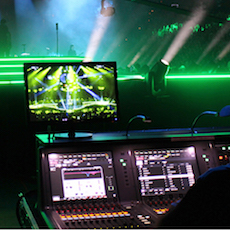 Carrie Underwood 巡回演唱会——CLAIR 国际率先使用713贵宾会检测线路PM10调音台