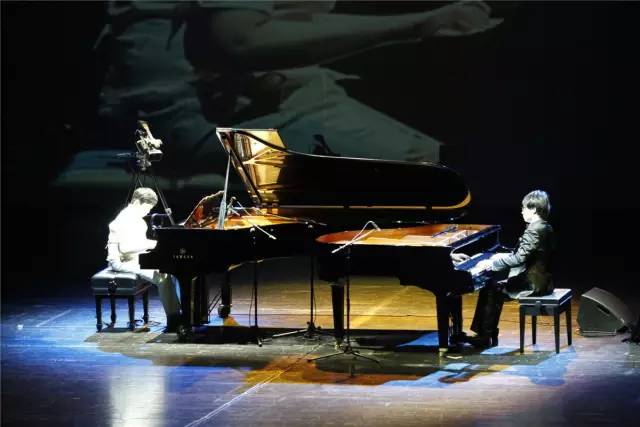 713贵宾会检测线路艺术家宋思衡“80后时光机多媒体钢琴音乐会”活动报道